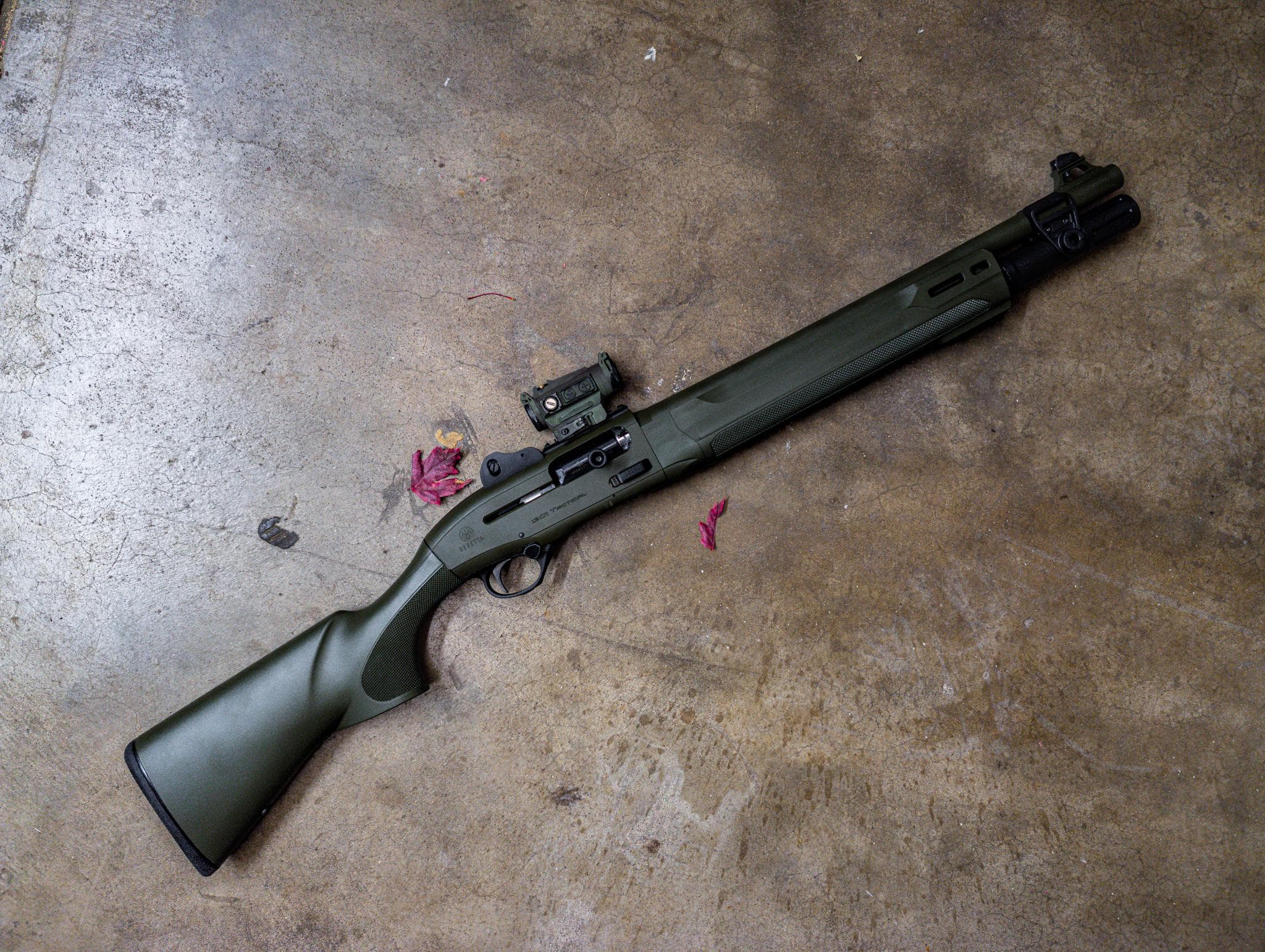 Beretta 1301 Comp Pro vue de profil, finition vert OD.